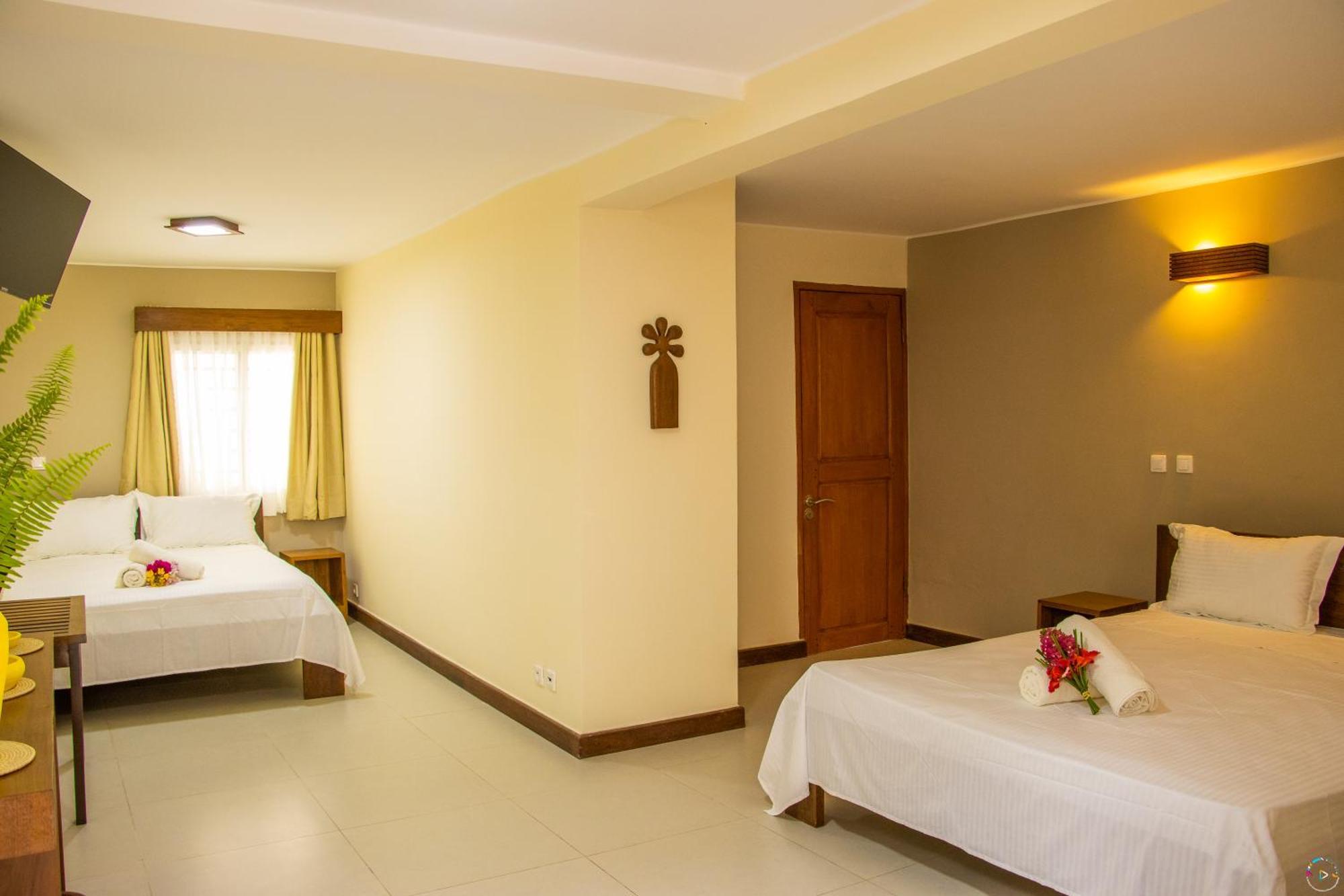 Hotel Baobab Cafe Morondava Luaran gambar