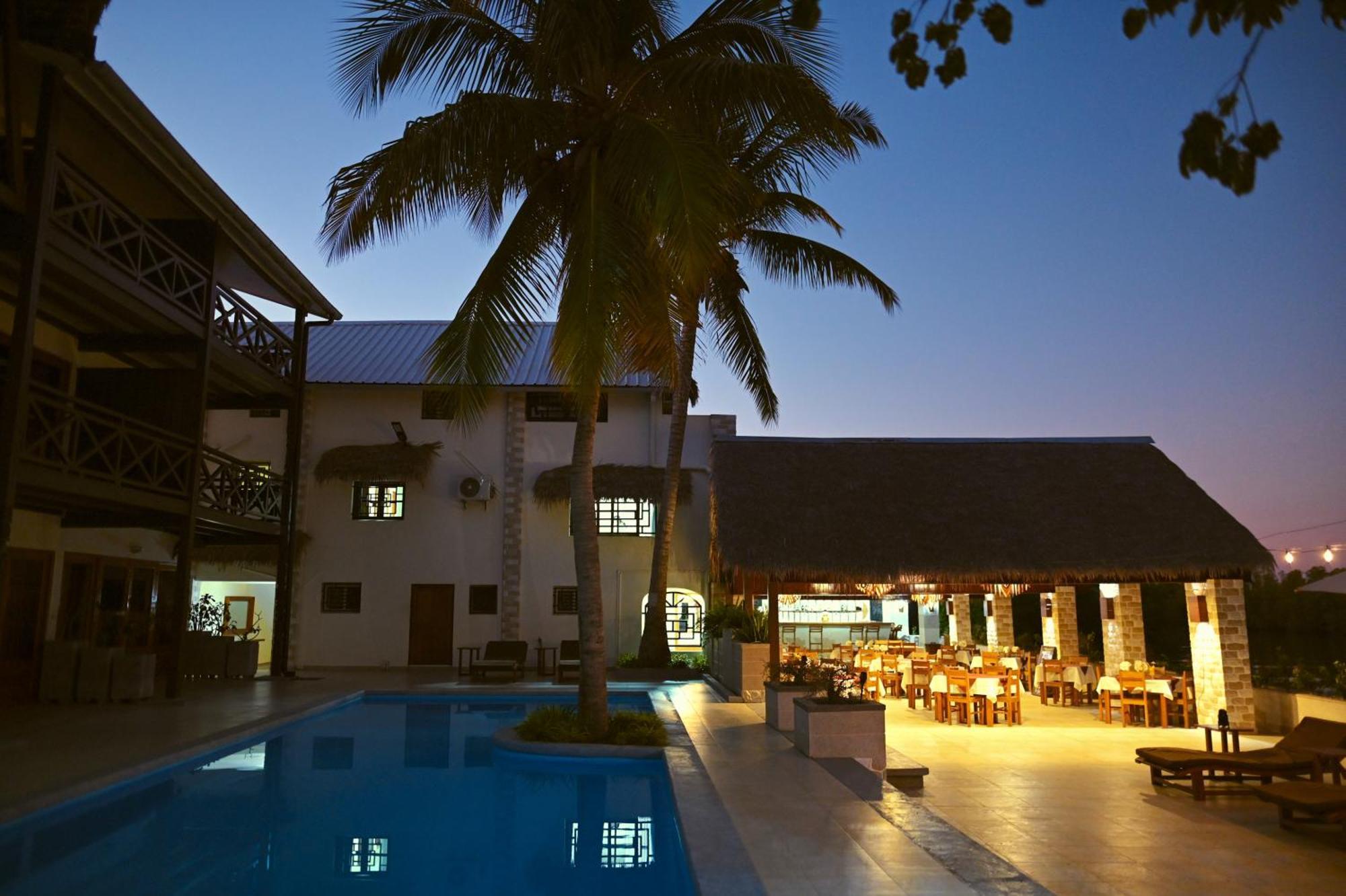 Hotel Baobab Cafe Morondava Luaran gambar